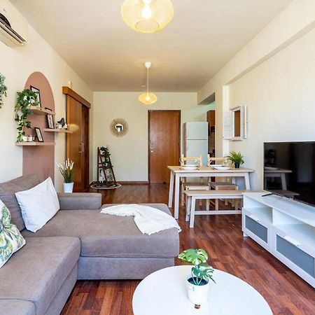 Celine'S 2 Bedrooms Apartment In Larnaca Center Luaran gambar